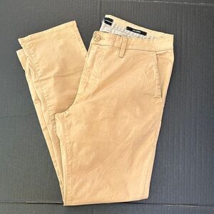 Guess Men's Slim Tapered Khaki Chinos SZ 34
